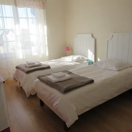 Du Chateau De Panisseau * Thénac