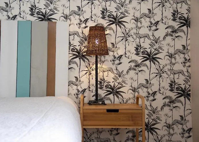 Du Chateau De Panisseau Bed & Breakfast Thénac